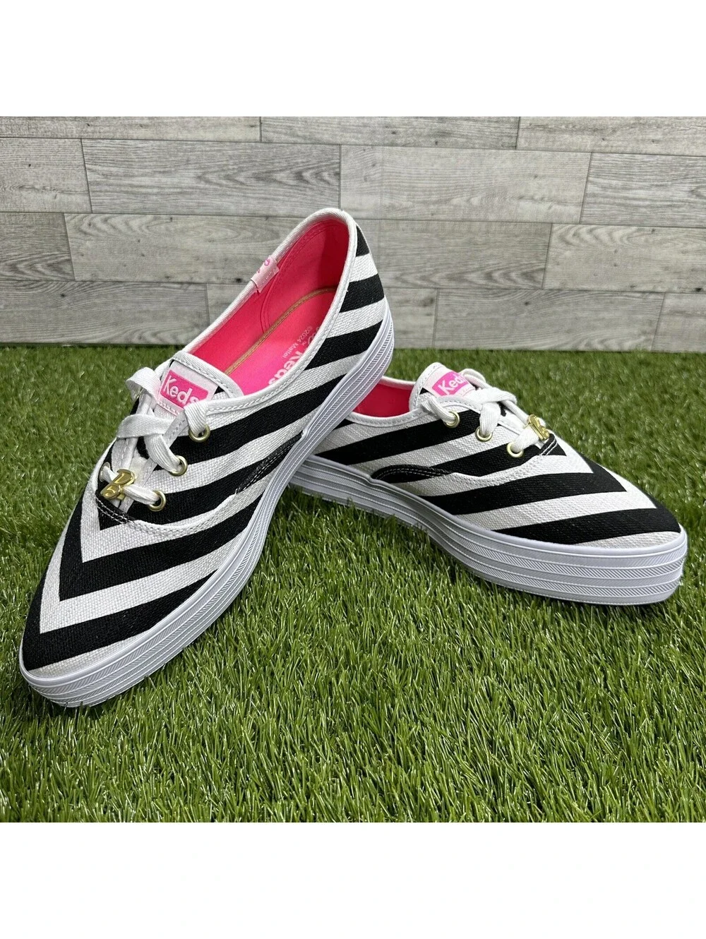 Keds x Barbie Point Striped Canvas Lace Up Black/White Size 8 EUC